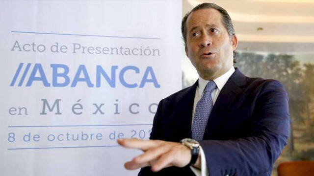 La vida de Juan Carlos Escotet, el banquero de Hugo Chávez que ahora domina el deporte español